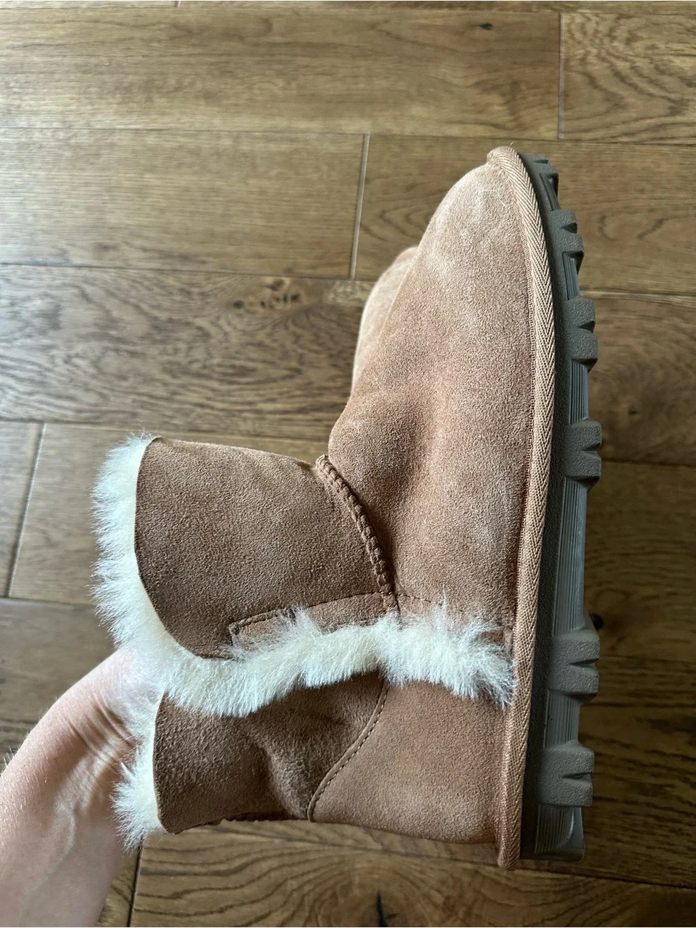 100% Shearling Wool Lined Boots Sz 7